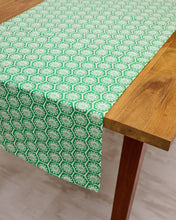 画像をギャラリービューアに読み込む, Table Runner - Willow Wishes Green
