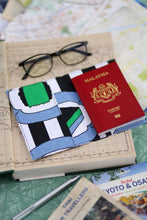 画像をギャラリービューアに読み込む, Kasturi Passport Holder - My Kuih or The Highway Black &amp; White
