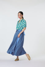 画像をギャラリービューアに読み込む, Wrap Skirt (Reversible) - Sharp In Style Baby Blue
