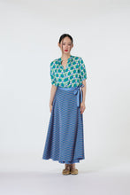 画像をギャラリービューアに読み込む, Wrap Skirt (Reversible) - Sharp In Style Baby Blue
