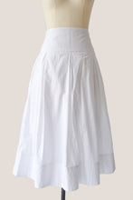 画像をギャラリービューアに読み込む, Midi Skirt - White