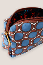 画像をギャラリービューアに読み込む, Evergreen Pouch - Buds Blue