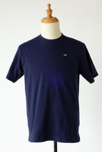 画像をギャラリービューアに読み込む, T-Shirt Red Soya - Navy Blue