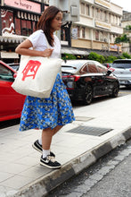 画像をギャラリービューアに読み込む, Tote Bag - Sila Duduk Red
