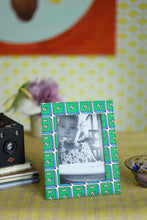 画像をギャラリービューアに読み込む, Kasturi Photo Frame - Switch Green