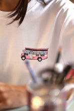 画像をギャラリービューアに読み込む, Bus Mini T-Shirt - White
