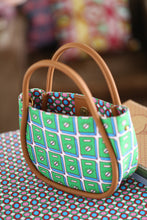 画像をギャラリービューアに読み込む, Baby Gerald - Green Switch
