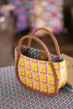 画像をギャラリービューアに読み込む, Baby Gerald - Yellow Switch
