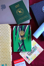 画像をギャラリービューアに読み込む, Nala Passport Holder - Pandan
