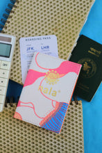 画像をギャラリービューアに読み込む, Nala Passport Holder - Heaven Lotus Pink
