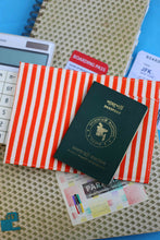 画像をギャラリービューアに読み込む, Nala Passport Holder - Heaven Lotus Pink
