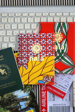 画像をギャラリービューアに読み込む, Nala Passport Holder - Hortensia
