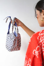 画像をギャラリービューアに読み込む, The Mystery Box