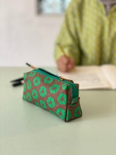 画像をギャラリービューアに読み込む, Evergreen Pouch - Ginkgo Emerald