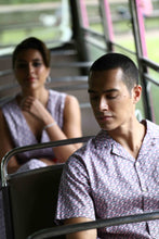画像をギャラリービューアに読み込む, Men&#39;s Shirt - Bus Mini Pink
