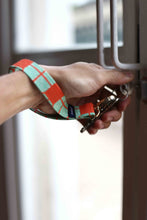 画像をギャラリービューアに読み込む, Keychain - Tapau Tiles Orange
