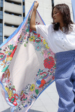 画像をギャラリービューアに読み込む, Scarf Flower Bouquet