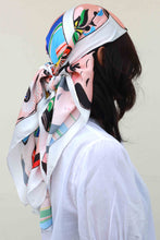 画像をギャラリービューアに読み込む, Kokeshi Doll Scarf
