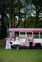 画像をギャラリービューアに読み込む, Men&#39;s Shirt - Bus Mini Pink

