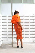 画像をギャラリービューアに読み込む, T-Shirt Dress - Crepe Ginger Orange
