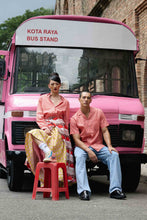 画像をギャラリービューアに読み込む, The Boss Shirt - Sila Duduk Red
