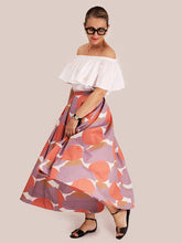 画像をギャラリービューアに読み込む, Ruffle Top - White