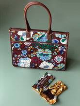 画像をギャラリービューアに読み込む, Large Farah (Leather) - Mandi Bunga Chocolate
