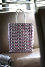 画像をギャラリービューアに読み込む, Susu Bag - Pink Bus Mini

