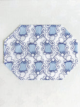 画像をギャラリービューアに読み込む, Blue &amp; White Placemats - Breadfruit
