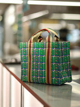 画像をギャラリービューアに読み込む, Kasturi Shopper Bag Small - Switch Green
