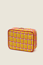 画像をギャラリービューアに読み込む, Kasturi Toiletries Bag - Switch Yellow
